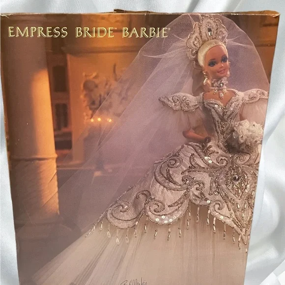 1992 BOB MACKIE EMPRESS BRIDE BARBIE Toys